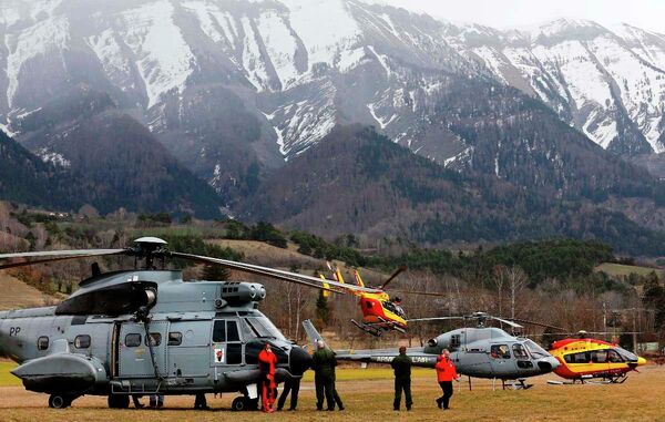Alman GermanWings uçağı 150 kişiyle Fransa'da düştü: Ölenler arasında 1 Türk de var - Sputnik Türkiye