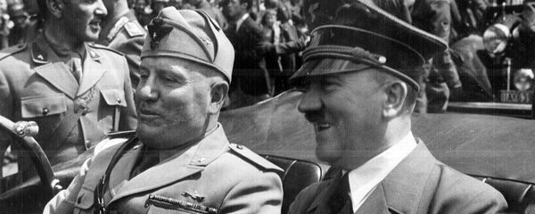 Adolf Hitler ve Benito Mussolini - Sputnik Türkiye