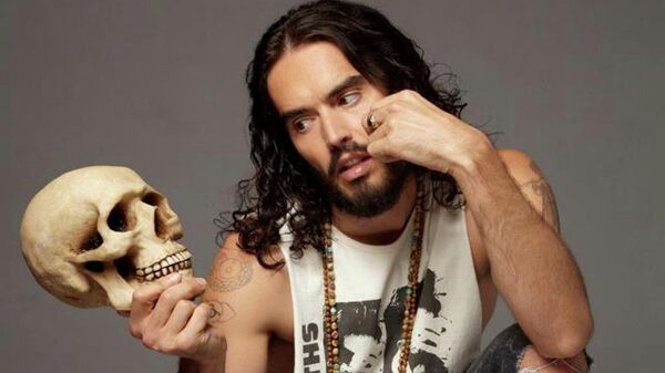 İngiliz komedyen Russell Brand - Sputnik Türkiye