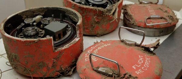 Kaczynski uçağından kara kutular Kaczynski uçağından kara kutular - Sputnik Türkiye