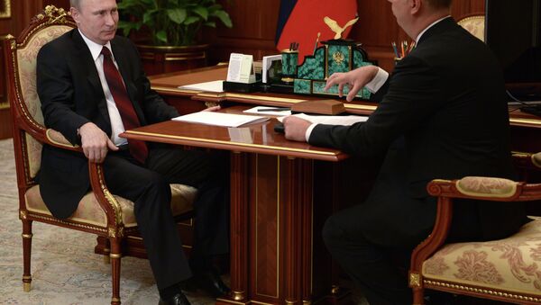 Rusya Devlet Başkanı Vladimir Putin ve Rusya Doğrudan Yatırımlar Fonu Başkanı Kirill Dmitriyev - Sputnik Türkiye