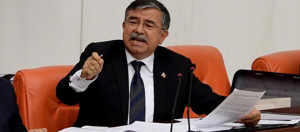 Milli Savunma Bakanı İsmet Yılmaz - Sputnik Türkiye