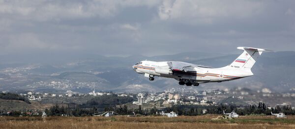 Rus tahliye uçağı - Sputnik Türkiye