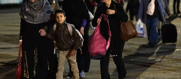 Yemen'den Rus uçaklarıyla tahliye edilenler Moskova'ya getirildi. - Sputnik Türkiye