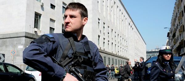 İtalya'da Adalet Sarayı'nda silahlı saldırı İtalya'da Adalet Sarayı'nda silahlı saldırı - Sputnik Türkiye