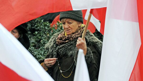 Polonya'nın Krakow kentinde protesto - Sputnik Türkiye