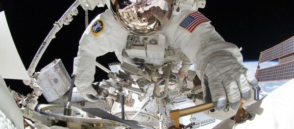 Uluslararası Uzay İstasyonu'nda uzay yürüşü - Sputnik Türkiye