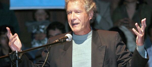 ‘Bir Ekonomik Tetikçinin İtirafları’ kitabının yazarı John Perkins - Sputnik Türkiye