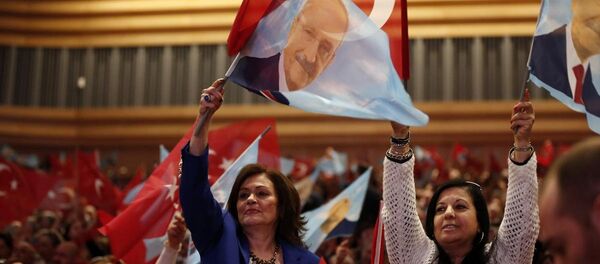 CHP Seçim Bildirgesi ve Aday Tanıtım Toplantısı'na çok sayıda partili katıldı. - Sputnik Türkiye