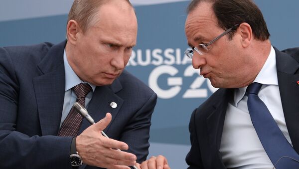 Rusya Devlet Başkanı Vladimir Putin ve Fransa Cumhurbaşkanı François Hollande - Sputnik Türkiye