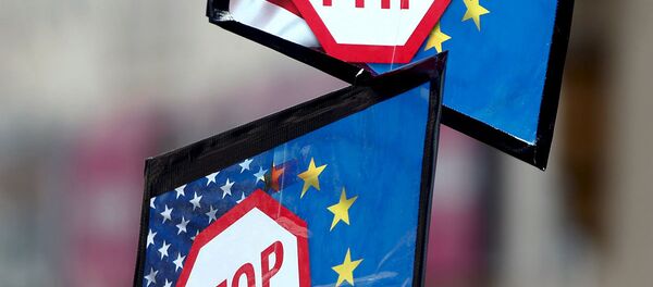 Münih'te TTIP karşıtı protesto gösterisi Münih'te TTIP karşıtı protesto gösterisi - Sputnik Türkiye