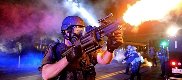 St. Louis Post fotoğraf servisi, Ferguson'daki şiddet ve öfkeyi yansıtan fotoğraflarıyla Pulitzer kazandı. - Sputnik Türkiye