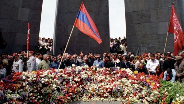 Anmaların merkezli Ermenistan'ın başkenti Erivan'daki Soykırım Anıtı oldu. - Sputnik Türkiye