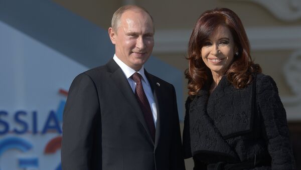 Arjantin Devlet Başkanı Cristina Fernandez de Kirchner ve Rusya Devlet Başkanı Vladimir Putin - Sputnik Türkiye