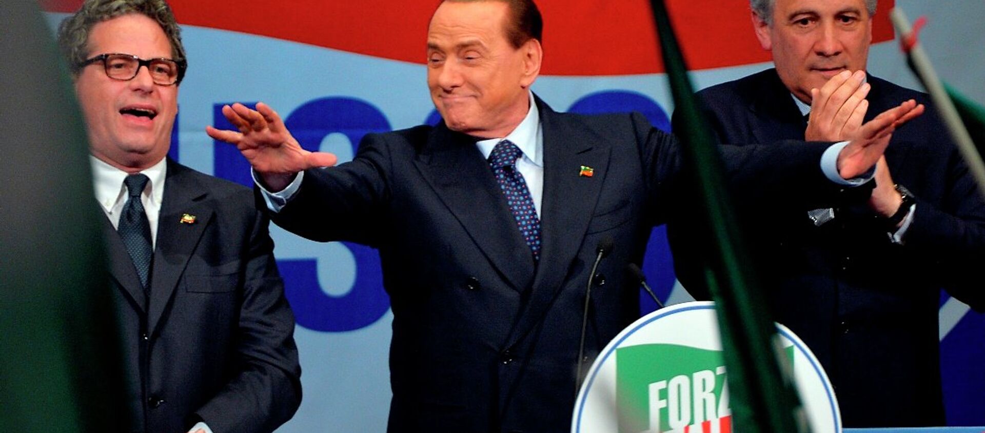 Eski İtalya Başbakanı Silvio Berlusconi - Sputnik Türkiye, 1920, 24.04.2015