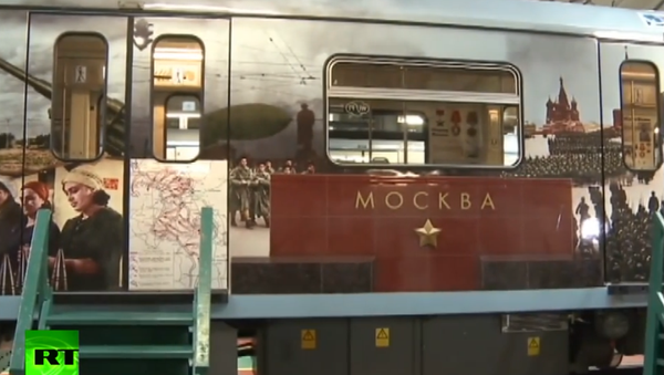 Moskova metrosunda Zafer Günü arifesinde sıradışı tren faaliyete geçti - Sputnik Türkiye
