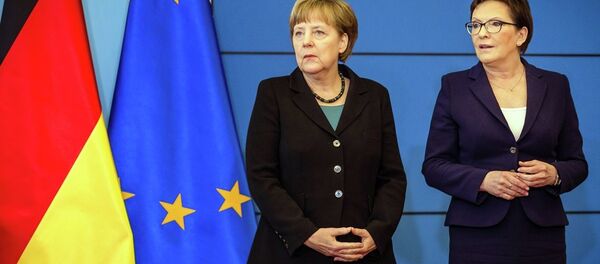 Almanya Başbakanı Angela Merkel ve Polonya Başbakanı Ewa Kopacz - Sputnik Türkiye