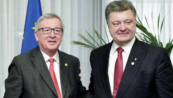 AB Komisyonu Başkanı Jean Claude Juncker ve Ukrayna Devlet Başkanı Pyotr Poroşenko - Sputnik Türkiye