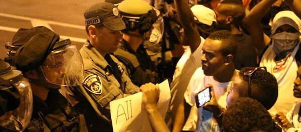 Etiyopya asıllı Yahudiler İsrail polisiyle çatıştı - Sputnik Türkiye