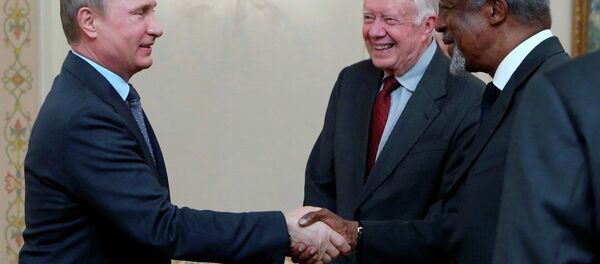 Eski dünya liderlerinin yer aldığı ve Küresel İhtiyar Heyeti olarak adlandırılan The Elders üyeleri,  Rusya Devlet Başkanı Vladimir Putin ve Dışişleri Bakanı Sergey Lavrov ile Moskova'da bir araya geldi. - Sputnik Türkiye