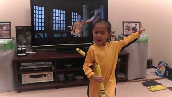 5 yaşındaki küçük  Bruce Lee - Sputnik Türkiye