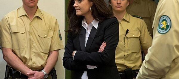 Münih Yüksek Eyalet Mahkemesi'nde görülen davada, NSU örgütünün hayattaki tek üyesi Beate Zschaepe ile örgüte yardım ve yataklık yaptığı iddia edilen 4 kişi yargılanıyor. - Sputnik Türkiye