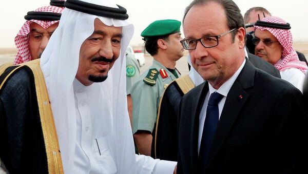 Suudi Arabistan Kral Selman bin Abdulaziz- Fransa Cumhurbaşkanı François Hollande - Sputnik Türkiye