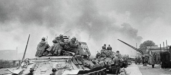 Sovyet tankları Berlin'de - Sputnik Türkiye