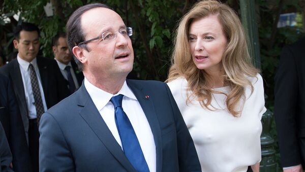 Fransa Cumhurbaşkanı François Hollande- Eski First Lady Valerie Trierweiler - Sputnik Türkiye