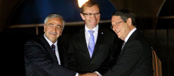 KKTC Cumhurbaşkanı Mustafa Akıncı, Rum lider Nikos Anastasiadis ve BM Genel Sekreteri'nin Kıbrıs Özel Danışmanı Espen Barth Eide - Sputnik Türkiye