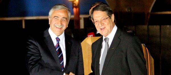 Mustafa Akıncı-Nikos Anastasiadis - Sputnik Türkiye