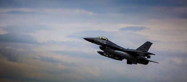 Türk savaş uçakları - Sputnik Türkiye