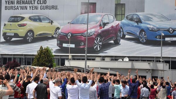 OYAK Renault fabrikasında - Sputnik Türkiye