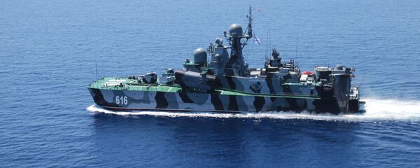 Akdeniz'de Rusya-Çin ortak tatbikatına katılan  hava yastığı üzerinde hareket etme özelliğine sahip Samum adlı füze gemisi - Sputnik Türkiye