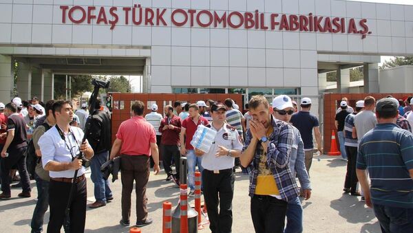 Bursa'daki otomotiv işçilerinin iş bırakma eylemi - Sputnik Türkiye