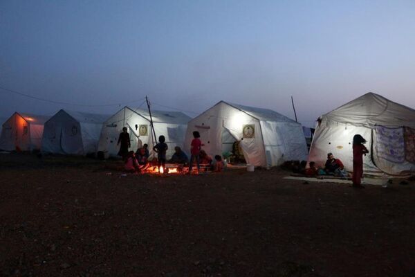 Çadırlarda kalanların sayısı çok fazla ve yaşam şartları sağlıksız. - Sputnik Türkiye