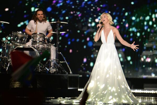 2015 Eurovision Şarkı Yarışması'nın Rus temsilcisi Polina Gagarina yarışmanın finalinde - Sputnik Türkiye