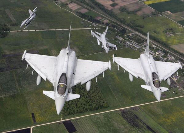 NATO uçakları-Haftanın fotoğrafları - Sputnik Türkiye
