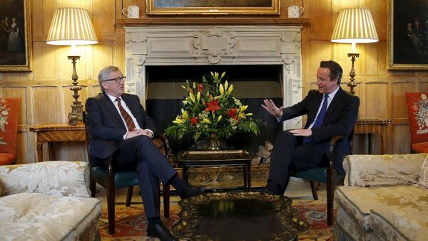İngiltere Başbakanı David Cameron ve Avrupa Komisyonu Başkanı Jean Claude Juncker - Sputnik Türkiye