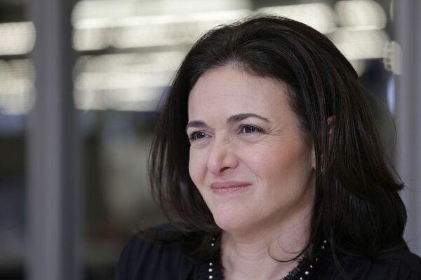 Facebook Üst Yöneticisi Sheryl Sandberg - Sputnik Türkiye