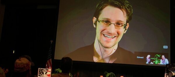 Edward Snowden Edward Snowden - Sputnik Türkiye