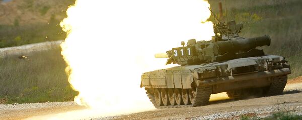 T-80 tankı, Moskova Bölgesi’nde Ordu-2015 uluslararası askeri teknik forumuna hazırlık kapsamında teçhizat sergisinde. T-80 tankı, Moskova Bölgesi’nde Ordu-2015 uluslararası askeri teknik forumuna hazırlık kapsamında teçhizat sergisinde. - Sputnik Türkiye