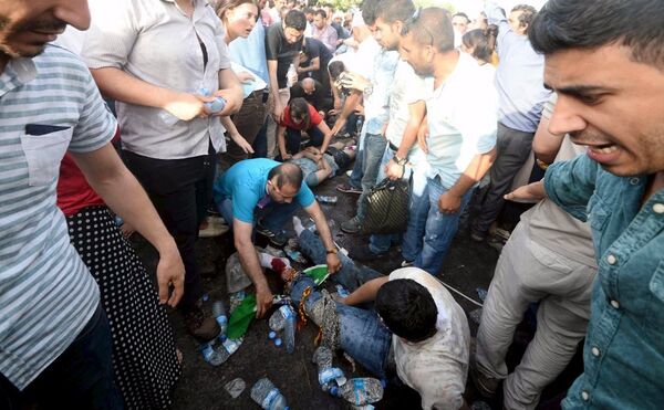 Demokratik Toplum Kongresi (DTK) Sağlık Meclisi, 10'u çok ağır olmak üzere 316 yaralı yaralı olduğunu açıkladı. - Sputnik Türkiye