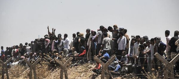 Suriyelilerin sınırdaki bekleyişi - Sputnik Türkiye
