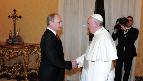 Vladimir Putin & Papa Francis - Sputnik Türkiye