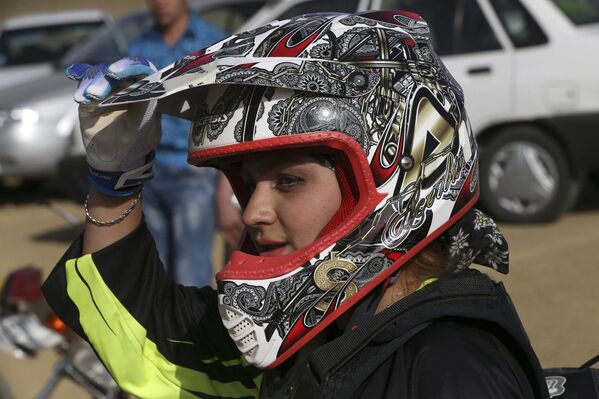 İranlı kadın motosikletçi - Sputnik Türkiye