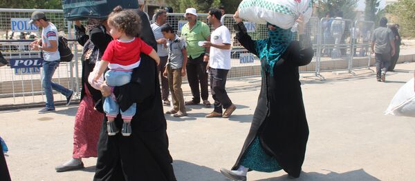 Türkiye'ye sığınan Suriyeliler - Sputnik Türkiye