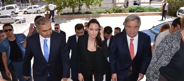 Angelina Jolie Mardin'de - Sputnik Türkiye