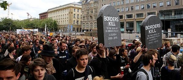 Almanya'da sığınmacı politikasına protesto - Sputnik Türkiye