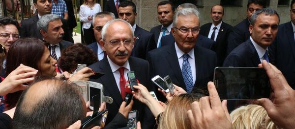 Kemal Kılıçdaroğlu-Deniz Baykal - Sputnik Türkiye